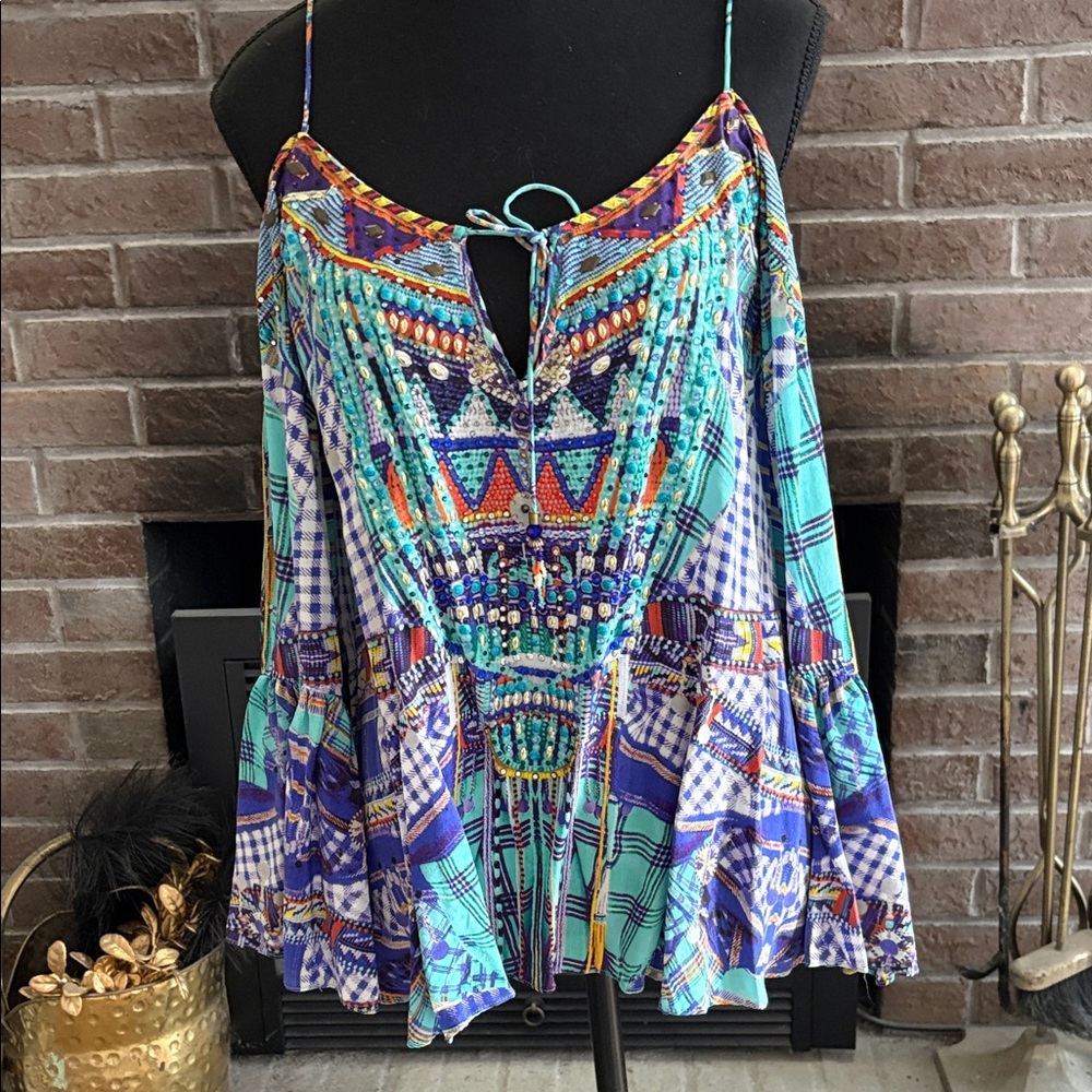 Camilla silk  Cold-Shoulder top